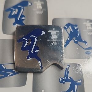 Vancouver 2010 Silver Pin
